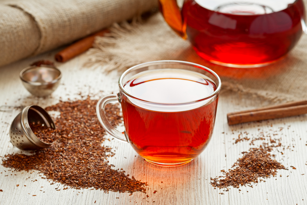 Rooibos Tea Health Benefits (Plus Side Effects)